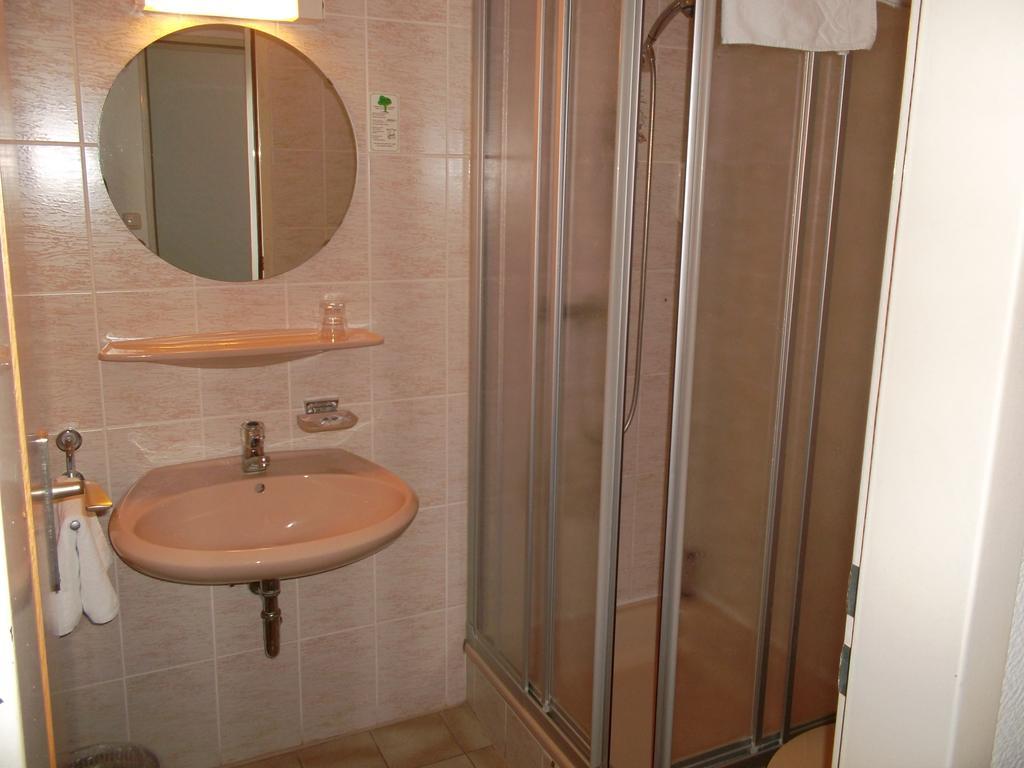 Hotel Hubertus Brome Szoba fotó